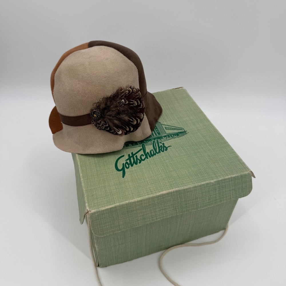 Vintage 50s TriColor Pheasant Feather Felt 1920 Style Cloche Hat Gottschalks Box